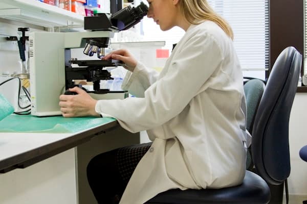 Peptide synthesis laboratory